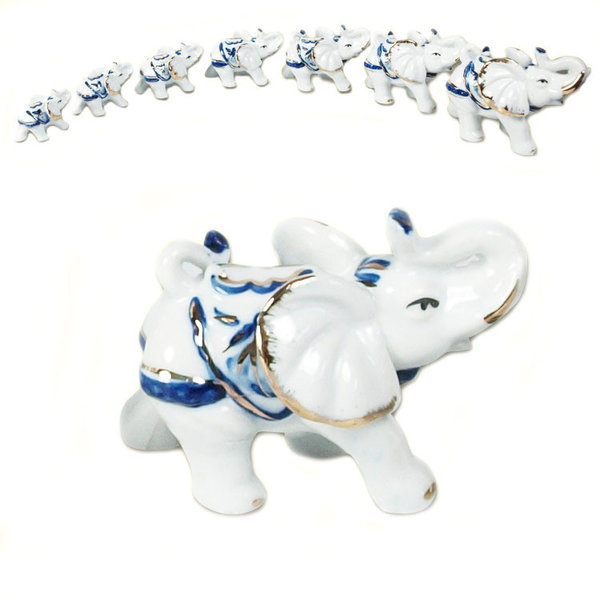 Figuren-Set "7 Elefanten", aus Porzellan, Figurenhöhe von 9 cm bis 4 cm